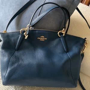 COACH SMALL PEBBLE LEATHER KELSEY